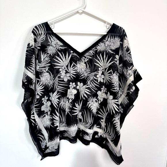 Talbots Black and White Botanical Top - Picture 3 of 4
